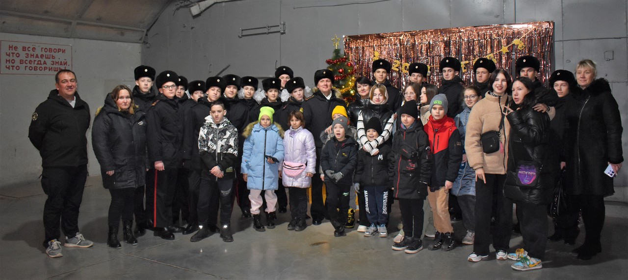 Севастопольский кадетский корпус СК России принял участие в благотворительной акции «Ёлка желаний»