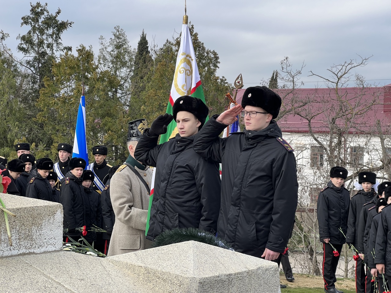 Севастопольские кадеты СК России почтили память героя Крымской войны контр-адмирала В.И. Истомина