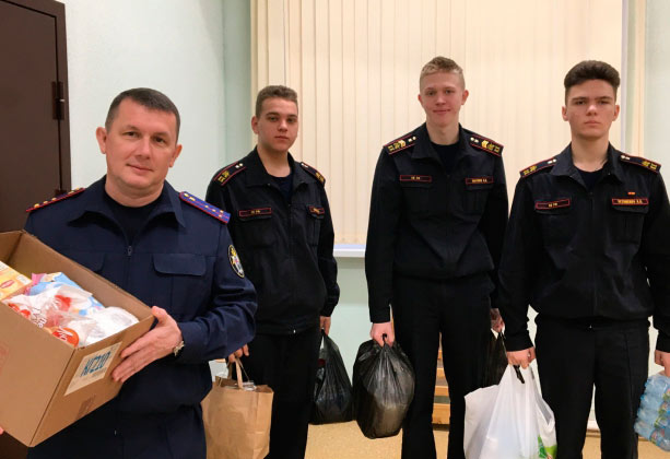 Гуманитарную помощь детям Донбасса собрали севастопольские кадеты