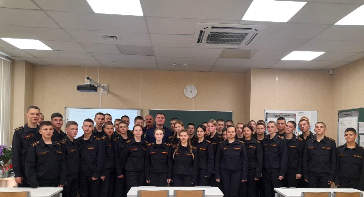 В Севастопольском кадетском корпусе СК России проходит цикл профориентационных занятий с руководителем отдела Управления криминалистики ГСУ СК России по Республике Крым и городу Севастополю