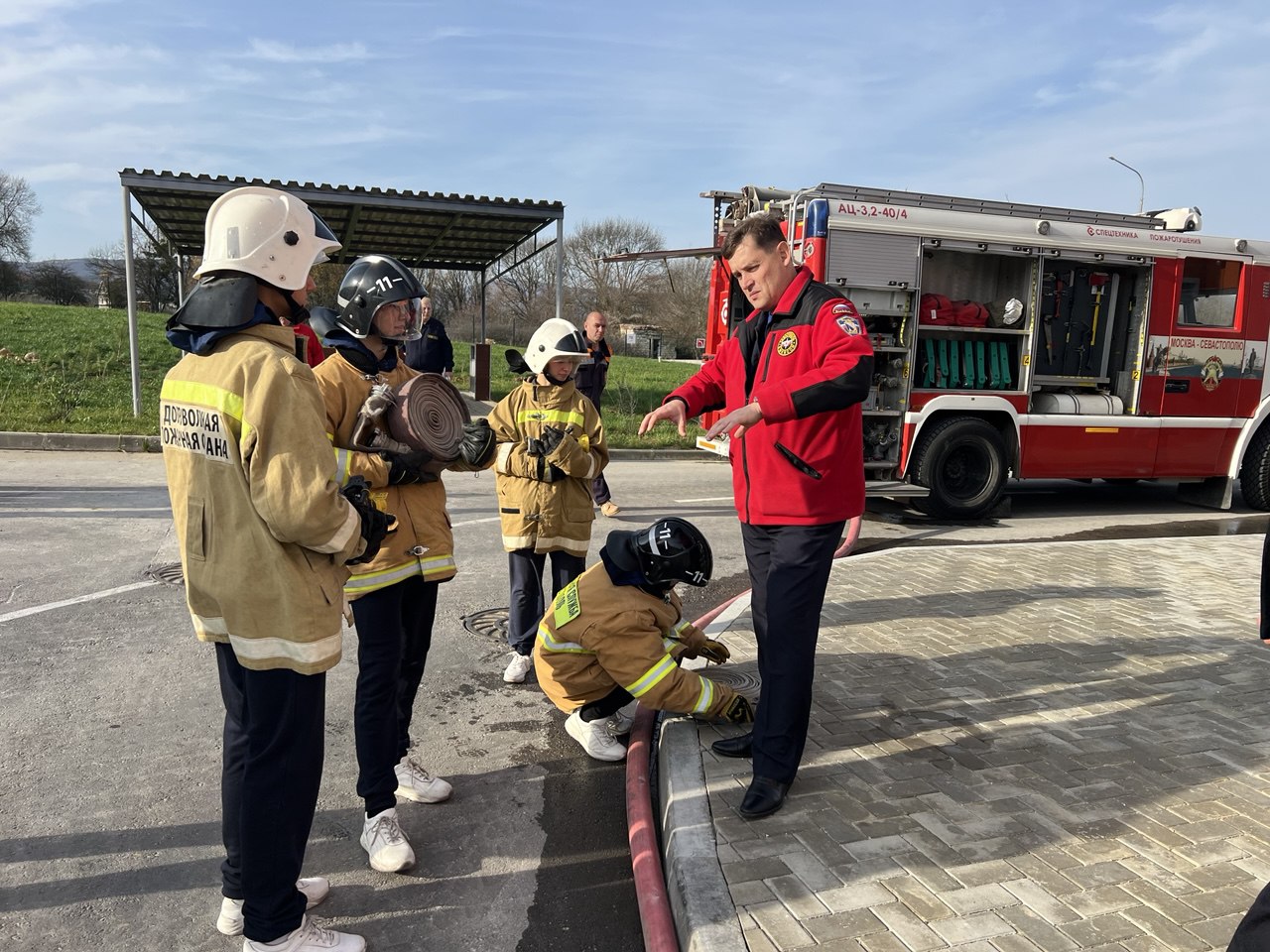 Телеканал СТВ: В пожарно-спасательной части Павловки прошло практическое занятие для кадет