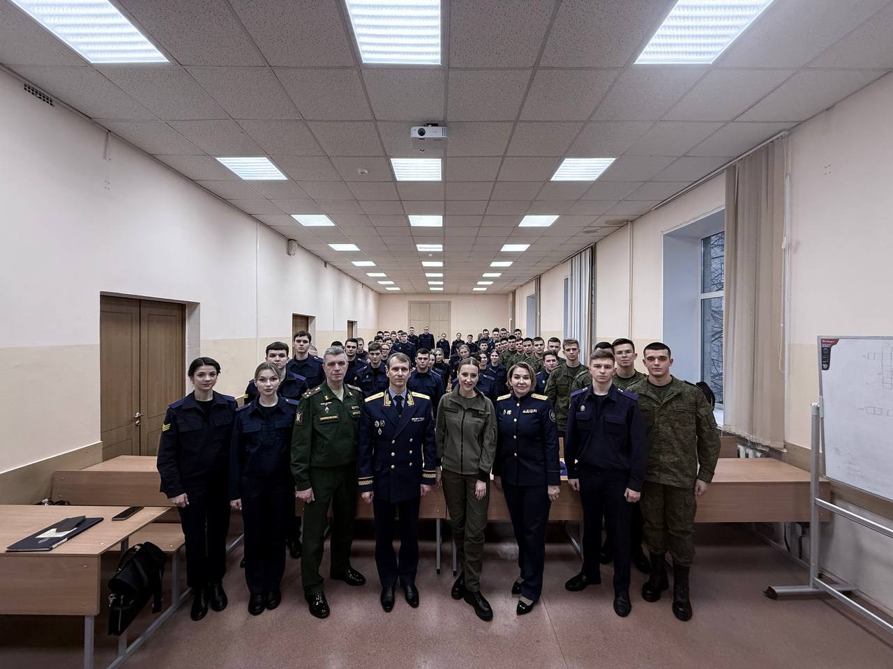 Курсанты и кадеты образовательных организаций Следственного комитета приняли участие в Военно-патриотическом диктанте