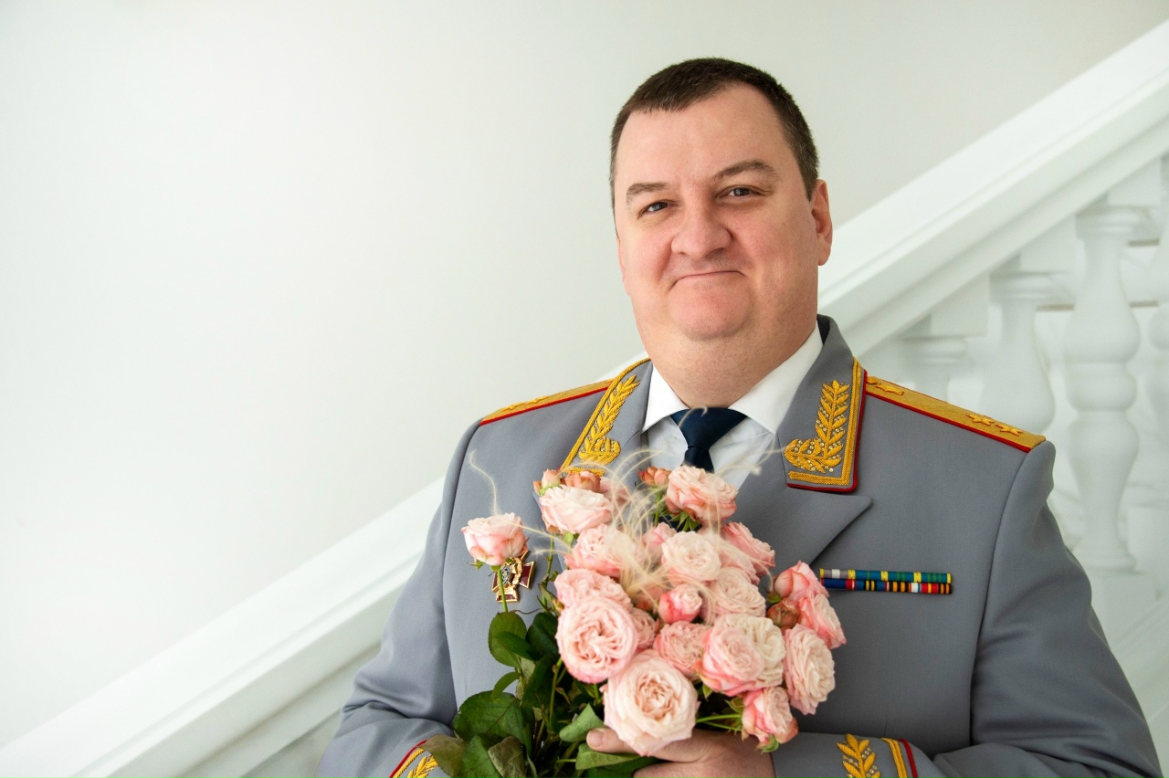 Поздравление руководителя ГСУ СК России по Республике Крым и городу Севастополю В.Н. Терентьева с Международным женским днём