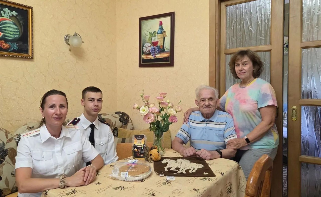 «Истоминцы» поздравили со 101-летием ветерана Великой Отечественной войны